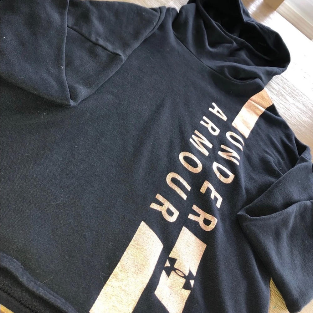 Under Armour Sweatshirt